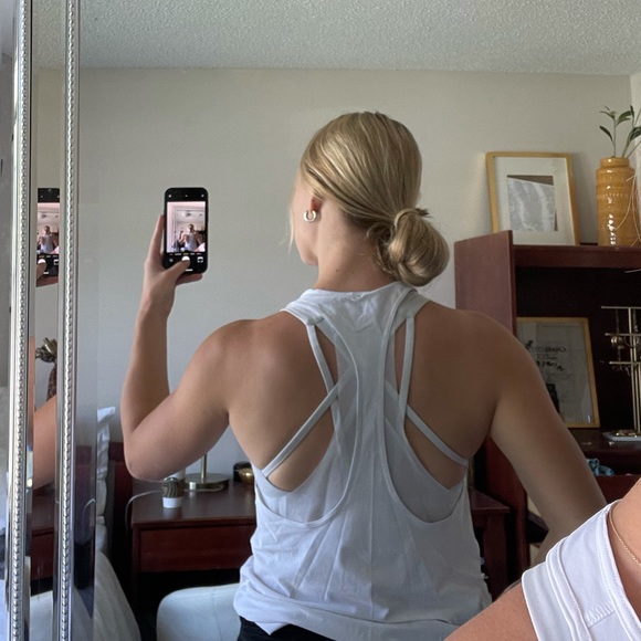 Lululemon tank top - Picture 3 of 3